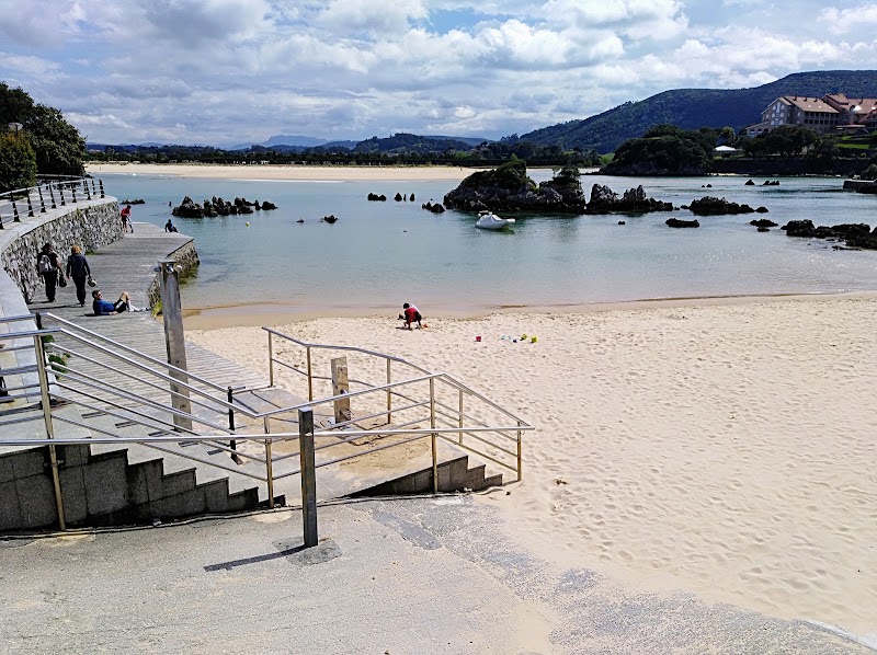 Los Barcos' Beach