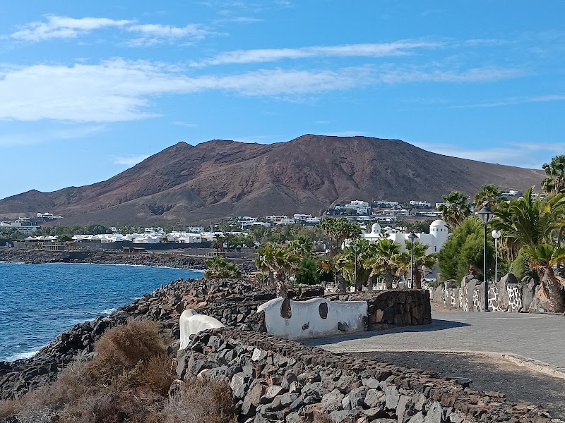 Playa de Montaña Roja